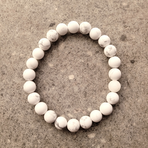 Unisex Howlite Stone Bead Bracelet - Picture 1 of 4